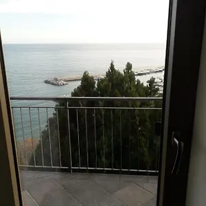  Bed & Breakfast Nido Sul Mare Italia